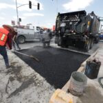 Trabaja municipio con cuadrillas de bacheo en el boulevard Talamás Camandari