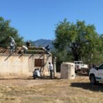 Impulsa JCAS instalación de cosechas de agua de lluvia en Tubares, municipio de Urique