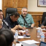 Analizan reglamento municipal para sancionar a quienes tiren basura en la vía pública