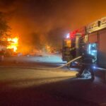 Atienden incendio en domicilios y corrales en la colonia San Antonio