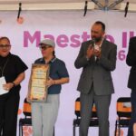 Acude alcalde a develación de placa en honor a la maestra Silvia Socorro Terrazas