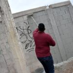 Refuerzan trabajos de antigrafiti y lavado de contenedores en la Zona Centro
