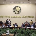 El INE le ordena a AMLO dar mensaje de no intromisión de asuntos electorales