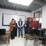 Dona el Tecnológico de Monterrey equipo de cómputo al Centro Comunitario Terrenos Nacionales