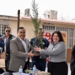Entrega Gobierno del Estado 650 árboles a 32 primarias del suroriente de Ciudad Juárez