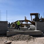 Trabaja Obras Públicas en construcción de cancha de futbol en CBTIS 128