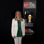 Maru Campos da la bienvenida al Trofeo de la Copa Mundial de la FIFA 2026 en su paso por Chihuahua
