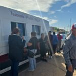 Habitantes del suroriente aprovechan módulo móvil de Tesorería para regularizar adeudos