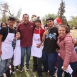 Convive alcalde con familias juarenses en el tradicional Domingo de Pascua en El Chamizal