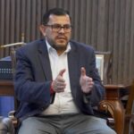 La Gobernadora Maru Campos nombra a Francisco Sáenz como encargado del despacho de la FGE