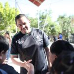 Entrega Alcalde domo en la Escuela Primaria Soledad Herrera Villa