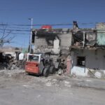 Atiende Limpia predios afectados por incendio en la avenida Insurgentes