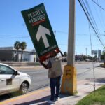 Retira Municipio pendones como parte del operativo de Reordenamiento Urbano